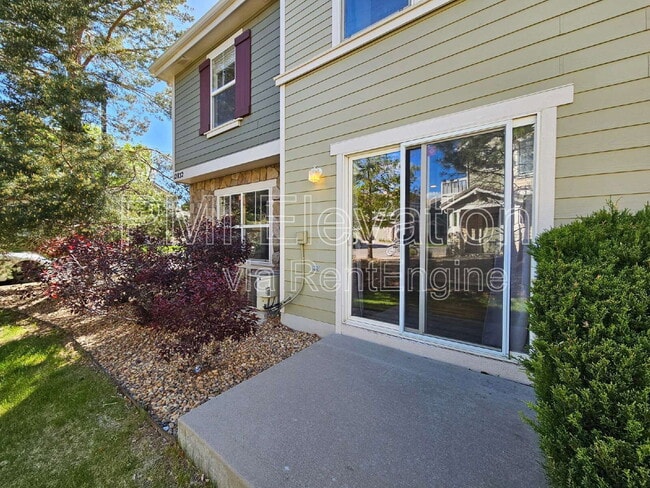 Building Photo - 12832 Mayfair Way