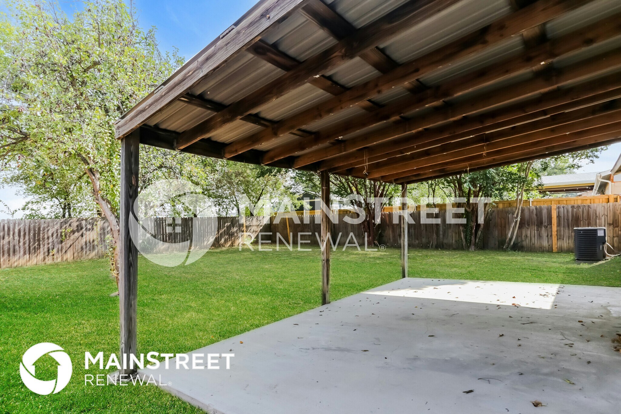 Building Photo - 817 Sandalwood Ln