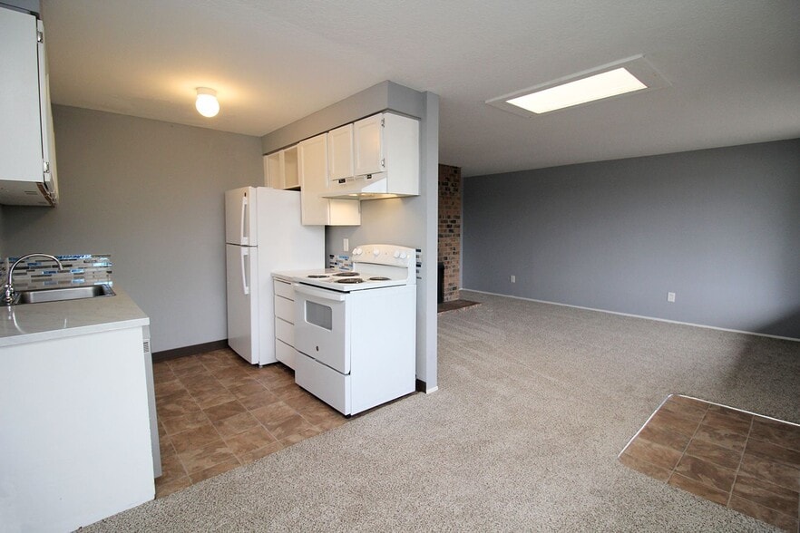 Building Photo - 1118 SE Rhone St