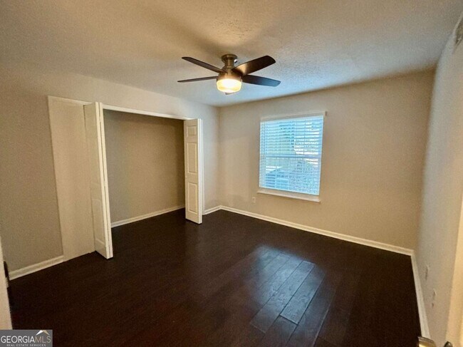 Building Photo - 320 Hawkstone Way