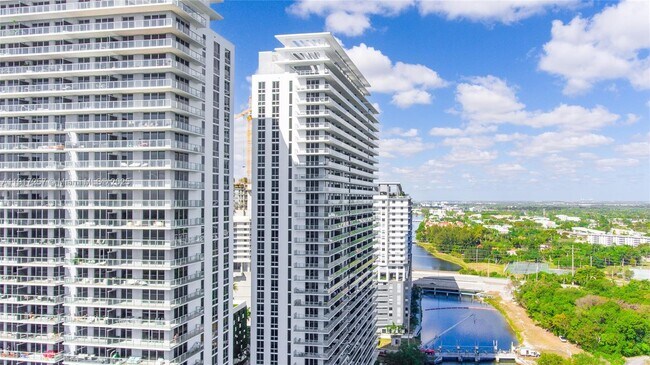 Building Photo - 16385 Biscayne Blvd