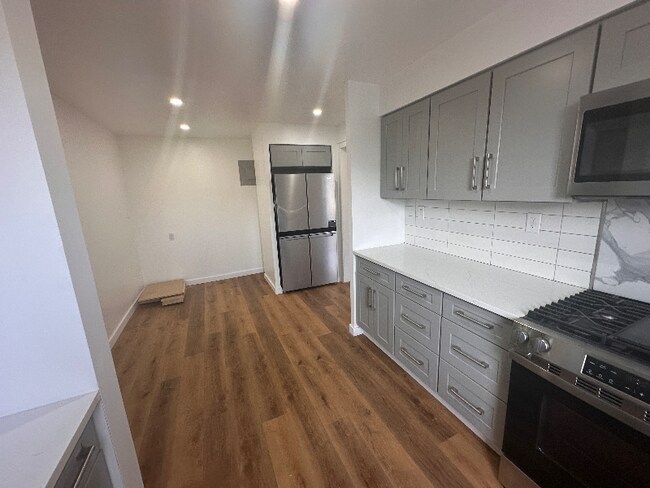 Building Photo - 1873 Prospect Pl