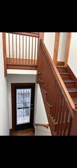 Building Photo - 119 N 6th St