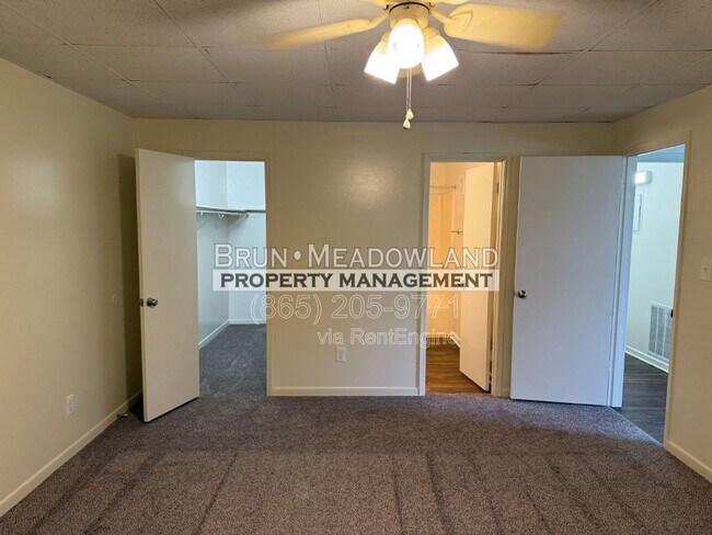 Building Photo - 1921 Meadowland Ln