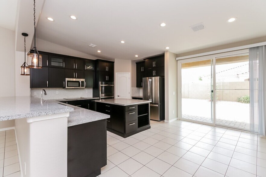 Building Photo - 22339 E Cherrywood Dr