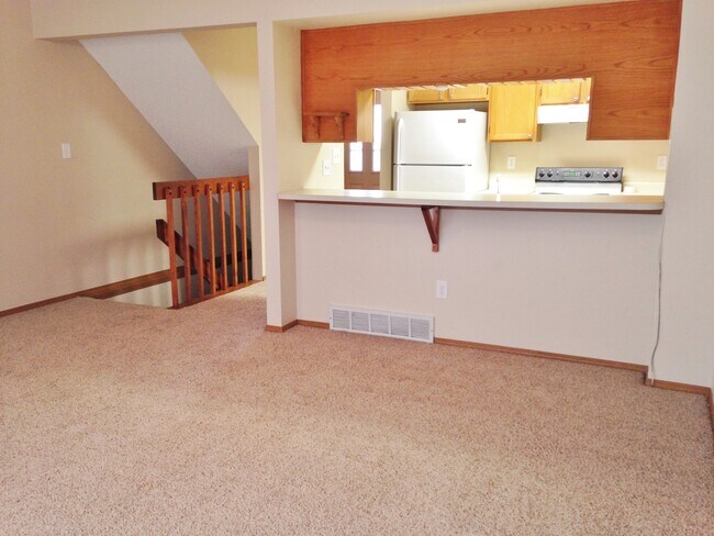 Building Photo - 4205 Hunting Meadows Cir