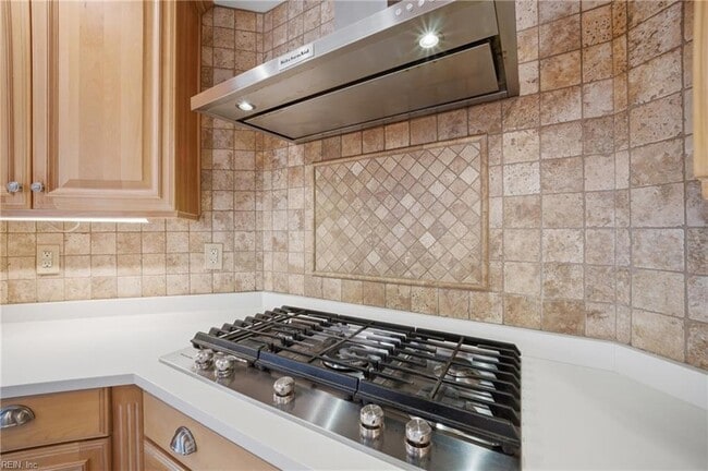 Building Photo - 508 Virginia Dare Dr