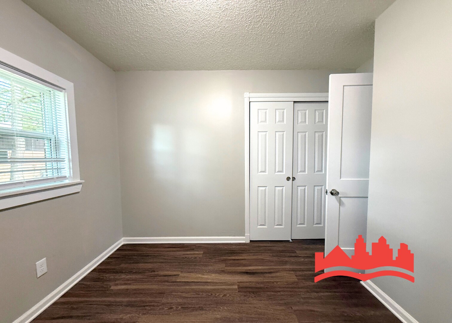 Building Photo - First Full month rent FREE !!! Welcome to 5313 Long Acres Ave!