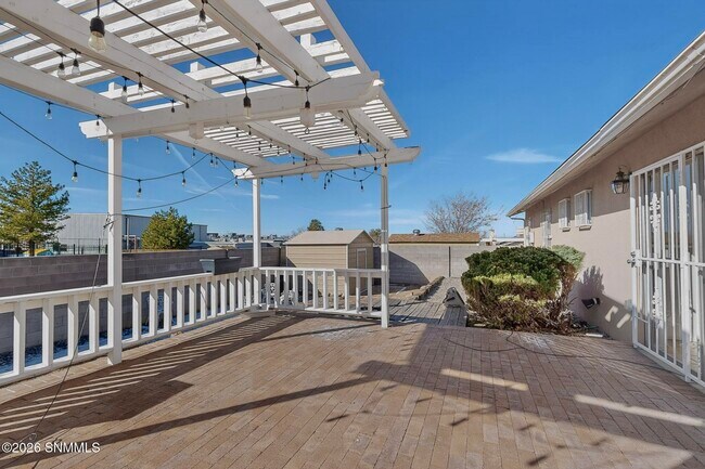 Building Photo - 8120 Ruidoso Rd NE