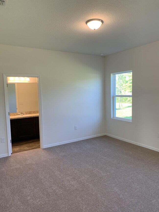 Building Photo - 3074 Neverland Dr