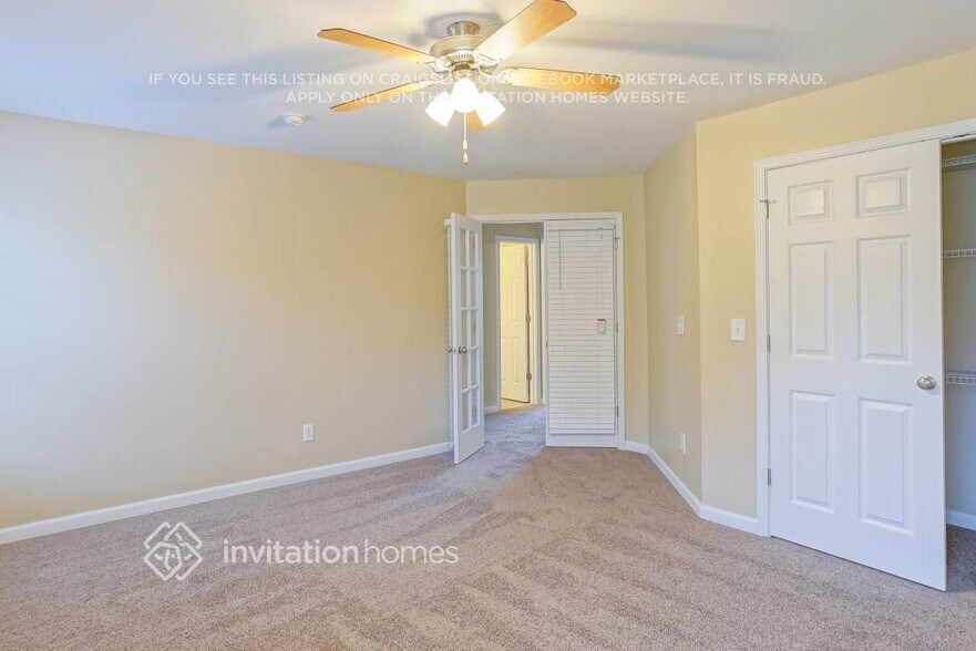 Building Photo - 940 Island Bluff Ln