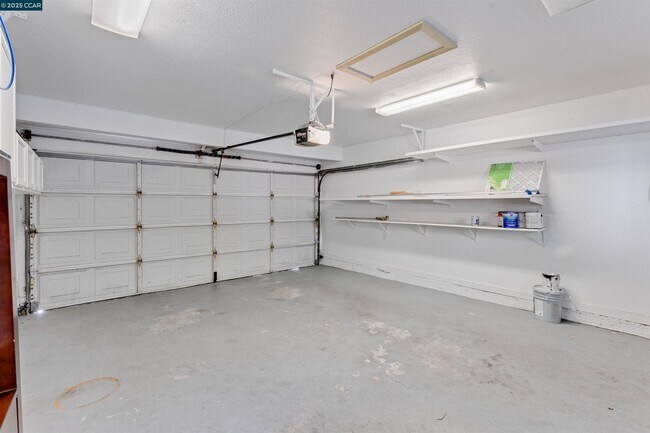 Building Photo - 2424 San Miguel Dr