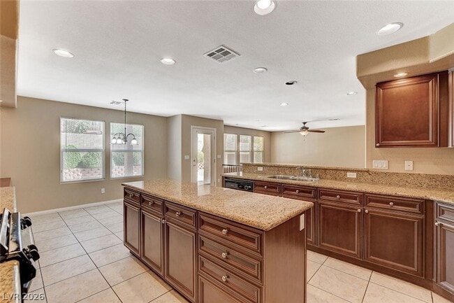 Building Photo - 656 Doubleshot Ln