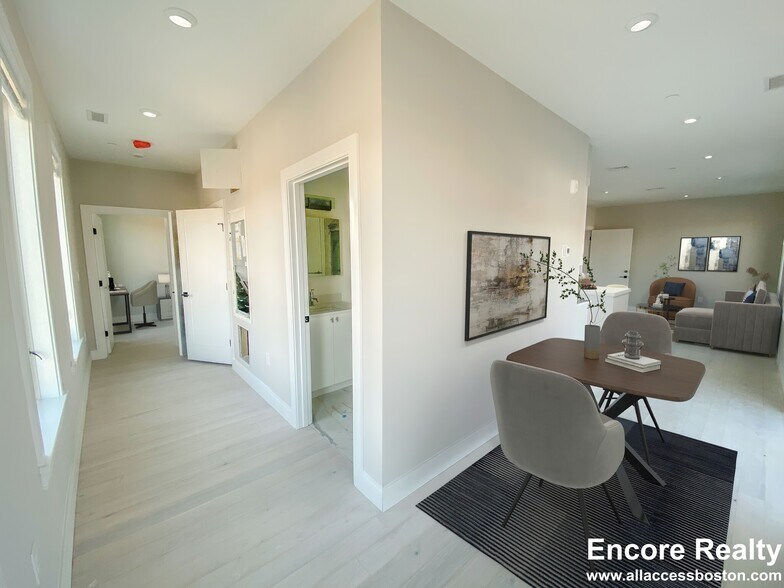 Building Photo - 172 Green St