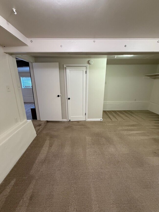 Building Photo - 720 Beaver St