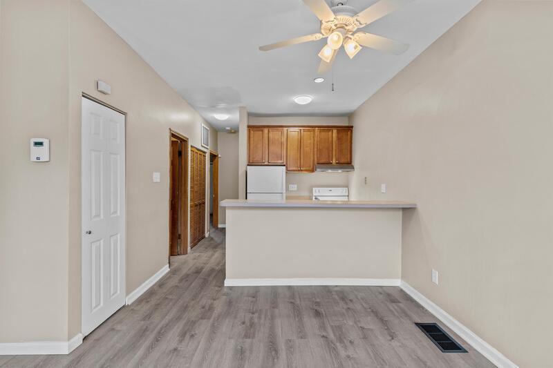 Building Photo - 3831 McRee Ave