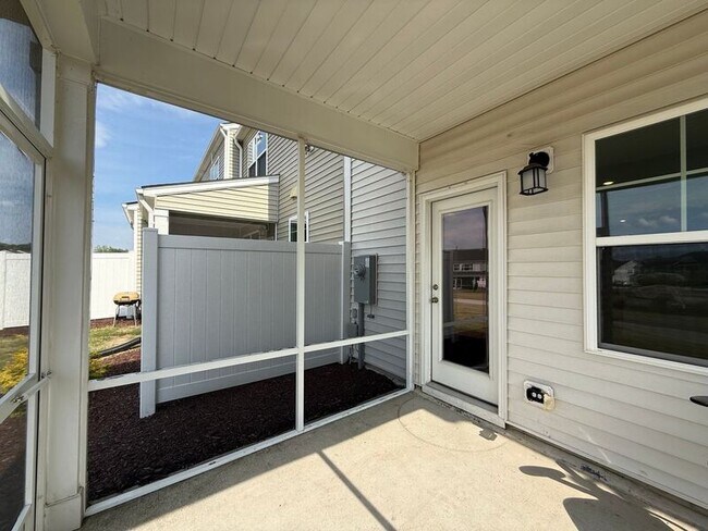 Building Photo - 5003 Tura St