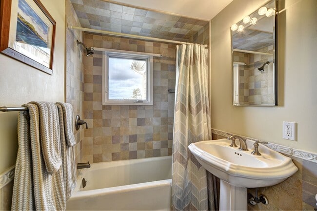 Building Photo - 155 Marine Blvd