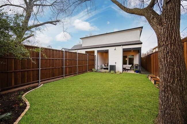 Building Photo - 416 Grandview Ave