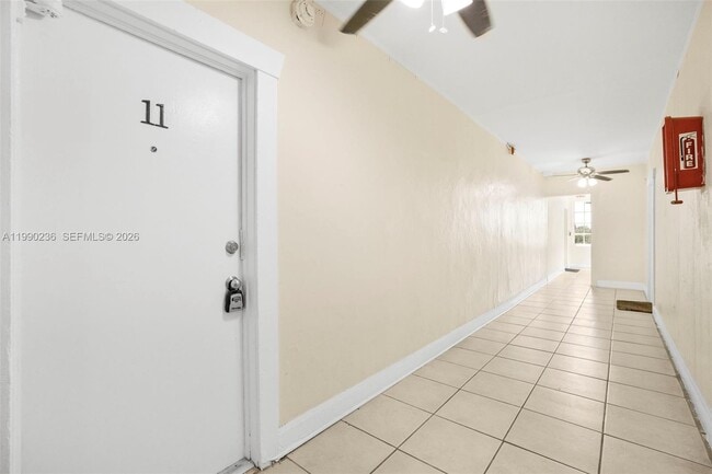 Building Photo - 1563 SW 2nd St