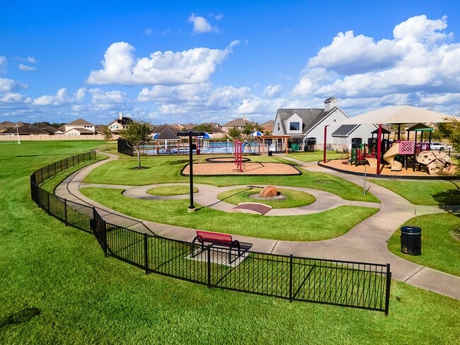 Building Photo - 10638 Cascade Crk Dr
