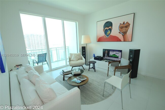 Building Photo - 950 Brickell Bay Dr