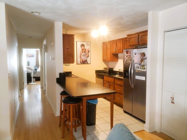 Building Photo - 115 Highland Ave