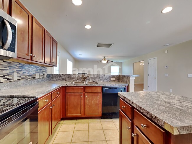 Building Photo - 405 Crystal Oaks Ln