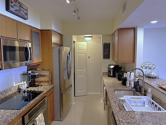 Building Photo - 2080 S Ocean Dr