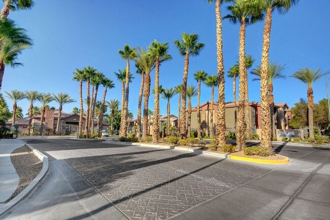 Building Photo - Downstairs 1 Bedroom Unit in Gated Community - S.W.