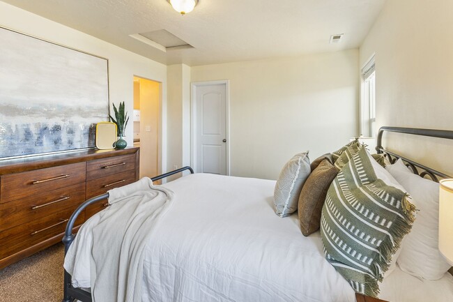 Building Photo - Cute Caldwell Home