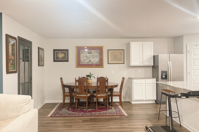 Building Photo - 8623 Tarsus Dr