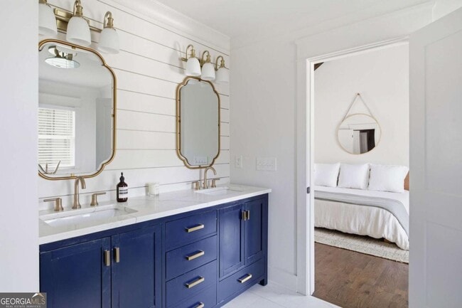 Building Photo - 318 Ashburton Ave SE