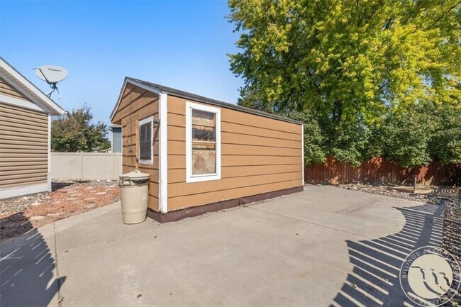 Building Photo - Yorkshire Court North