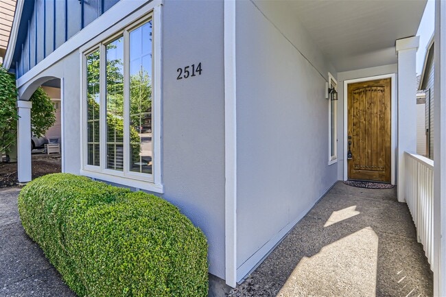 Building Photo - 2514 NW Parnell Terrace