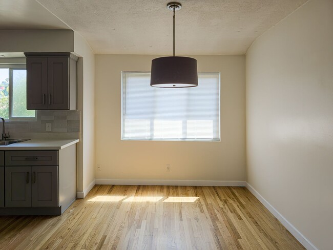 Building Photo - 2BD/1BA In LA's most Vibrant and Eclectic ...