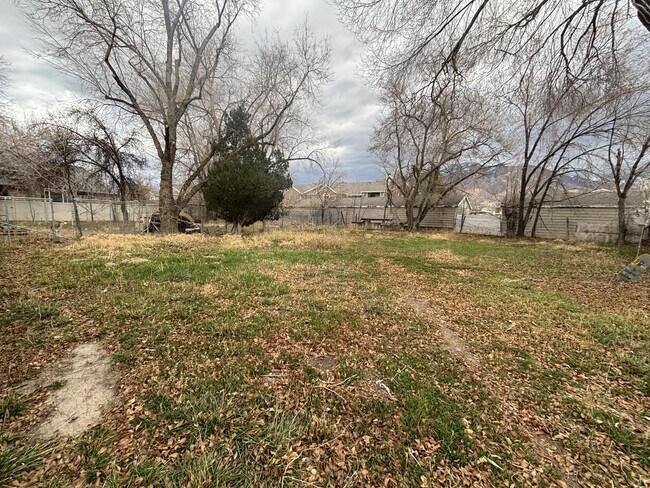 Building Photo - 13413 Minuteman Dr