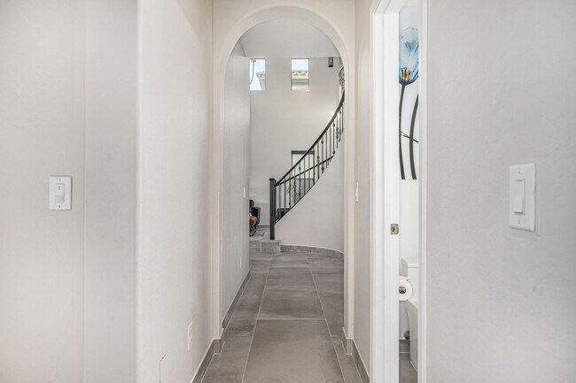 Building Photo - 5211 N 193rd Ave