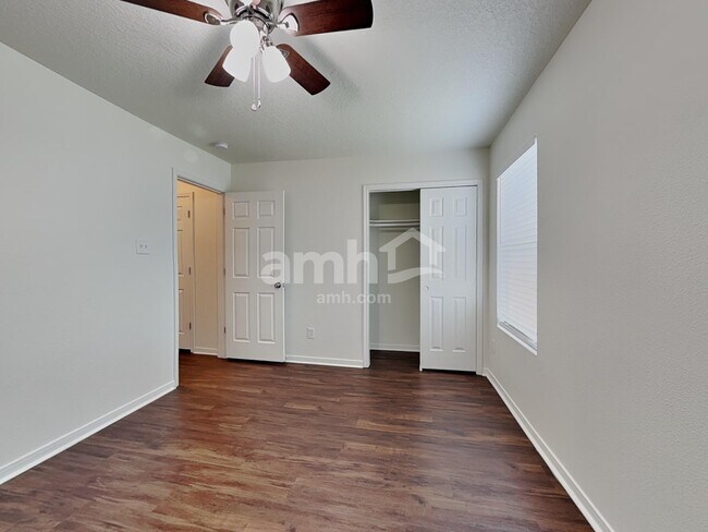 Building Photo - 18214 Alemarble Oak St