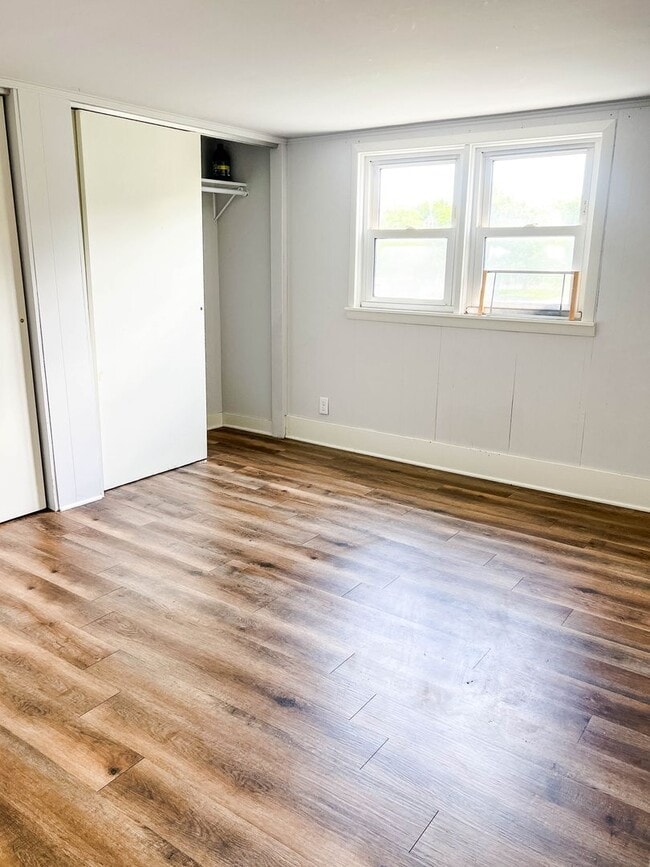 Building Photo - FOR RENT SAINT JOE-MOVE IN READY