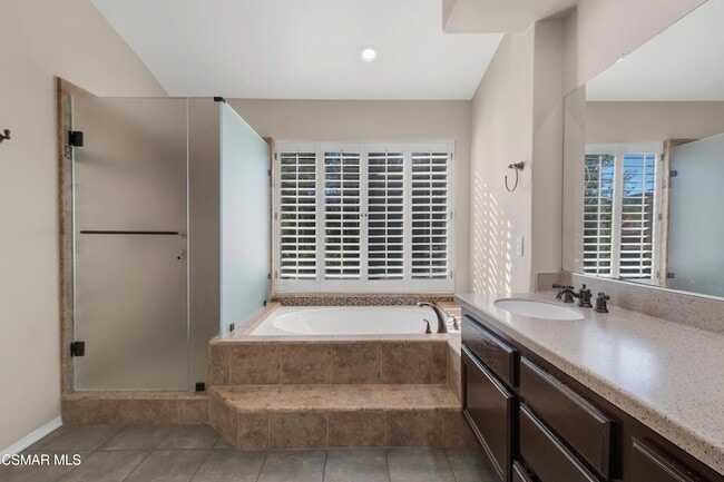 Building Photo - 487 Bernini Ct