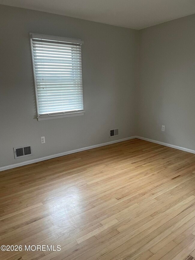 Building Photo - 13 Johnson Ave