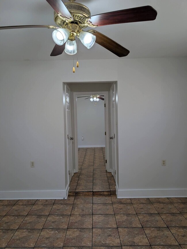 Building Photo - 3608 Juno Dr