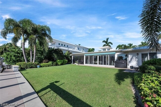 Building Photo - 1925 Tarpon Rd