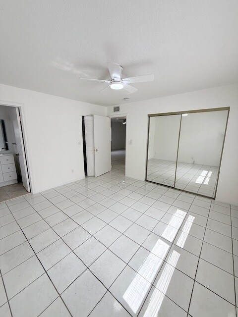Building Photo - 1020 N 18th Ct