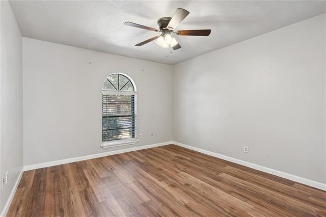 Building Photo - 556 Hawthorne Dr