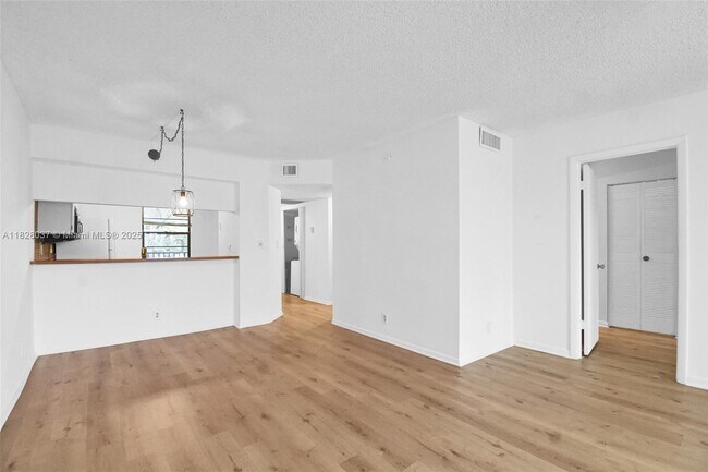 Building Photo - 10501 W Broward Blvd
