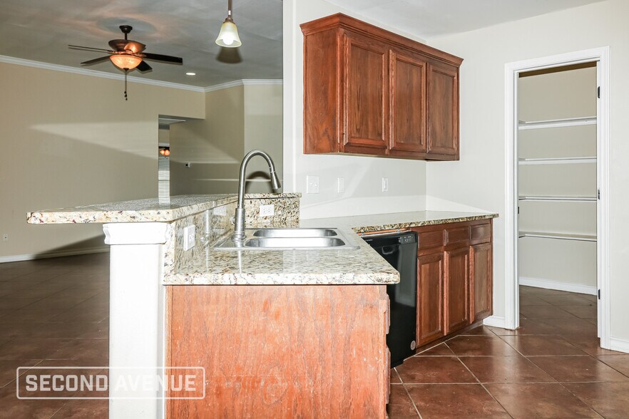 Building Photo - 3630 Garnet Ct