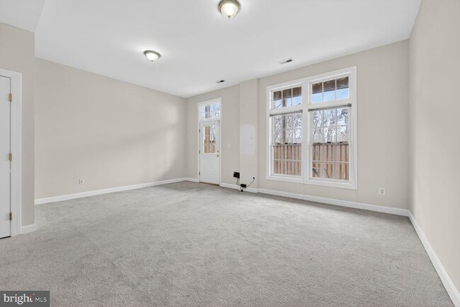 Building Photo - 6652 Debra Lu Way