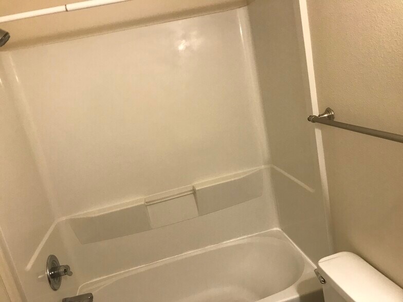 Building Photo - 7003 Tumbleweed Dr